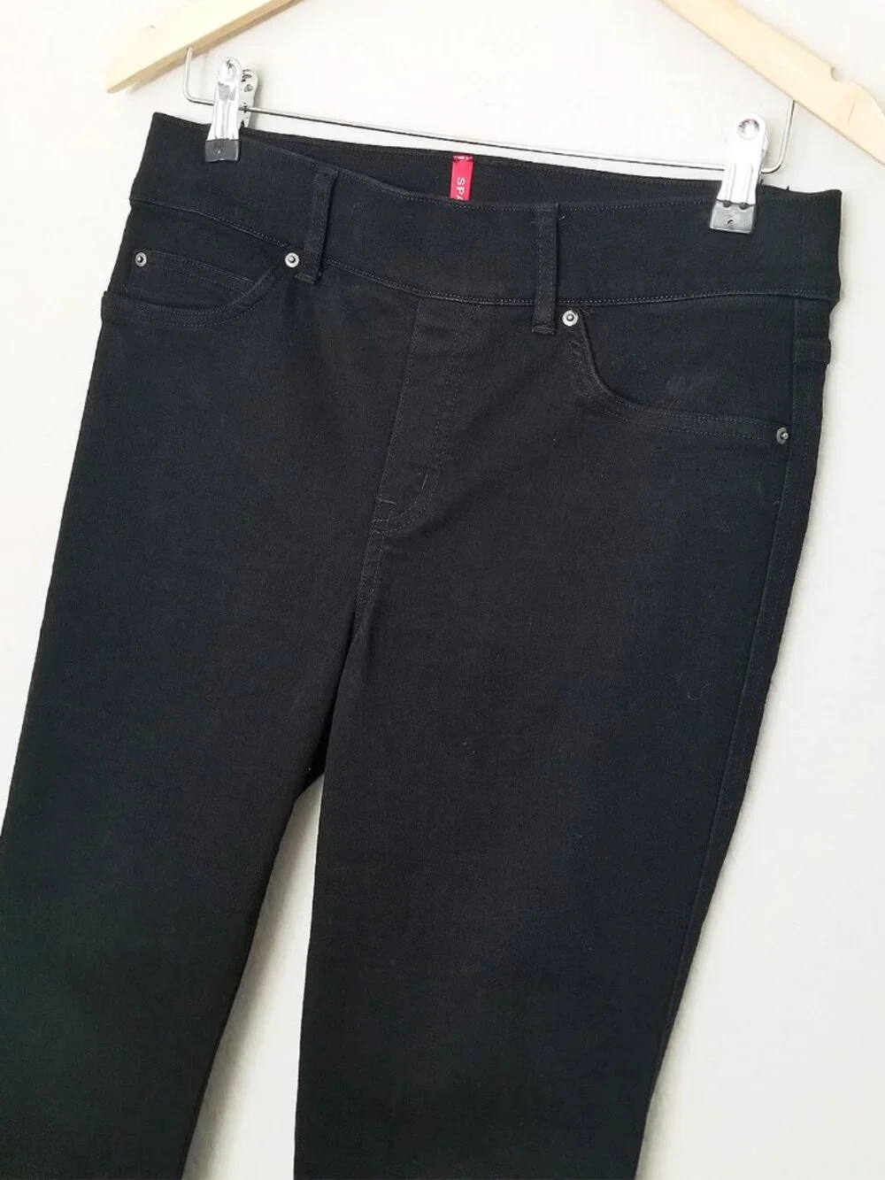 SPANXshape EveryWear Flared Pull On Jeans Black Size M Slimming Denim $138 20326